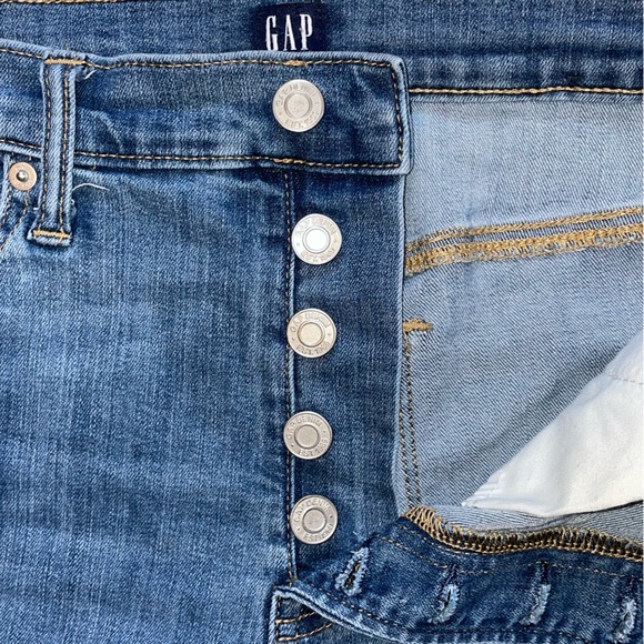Gap Jeans - Picture 2 of 3